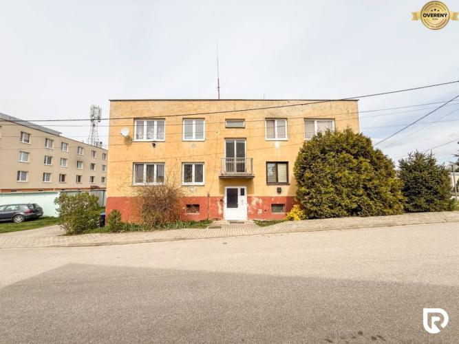 Reality RADO | 2,5i byt 54m2 + 20m2 pivnica + pozemok, Hrabovská - Trenčín