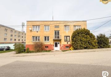 Reality RADO | 2,5i byt 54m2 + 20m2 pivnica + pozemok, Hrabovská - Trenčín