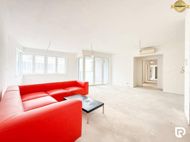 Reality RADO | 4i byt 155m2 + garážové státie, Jesenského - Trenčín