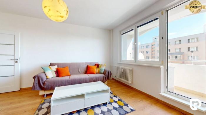 Reality RADO | Moderne zrekonštruovaný 2i byt | Karlova Ves