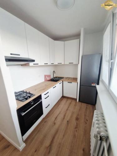 Reality PRENÁJOM! 1 izbový byt , 36 m2, Rača - Žarovická