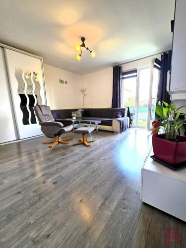 Reality 2-izbový byt, 48 m², rekonštrukcia, Nováčany, 15 km od KE
