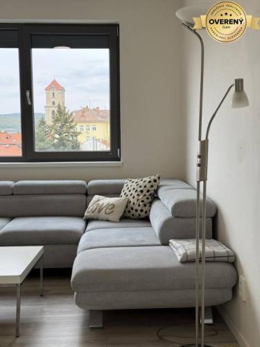 Reality Moderný 3i.byt s klímou, terasou a parkovaním.Províziu neplatíte.