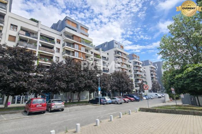Reality Priestranný 3i byt, loggia, parking, projekt Boria, Drieňová, Ružinov