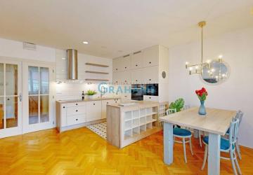Reality Staromestský 3-izbový byt 73 m², dizajnová rekonštrukcia, Chorvátska