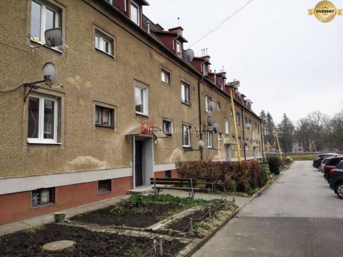 Reality PREDAJ: 2 izbový byt - 69m2, Ružomberok - Ž. Silbigera