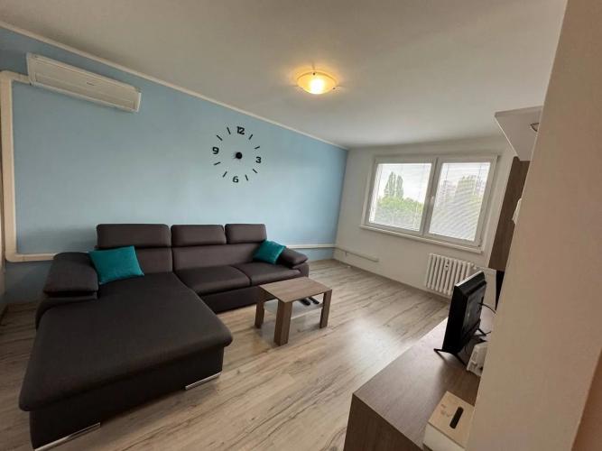 Reality 2-izbový byt byt, Bratislava, Petržalka - Háje, M.Medveďovej