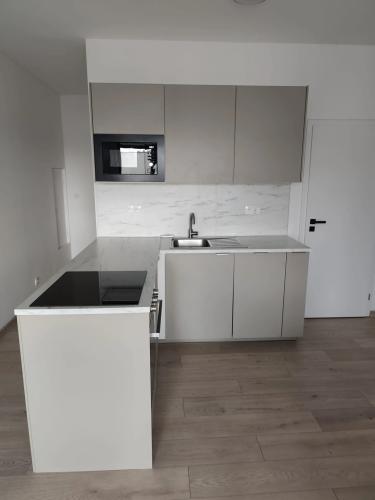Reality 1-izbový byt byt, Bratislava, Ružinov, Kaštielska