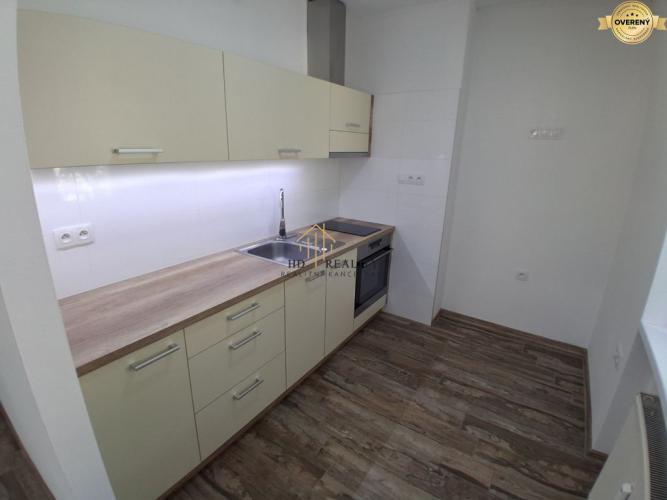 Reality HD REALITY, prenájom, dvojizbový apartmán v centre mesta Veľký Krtíš
