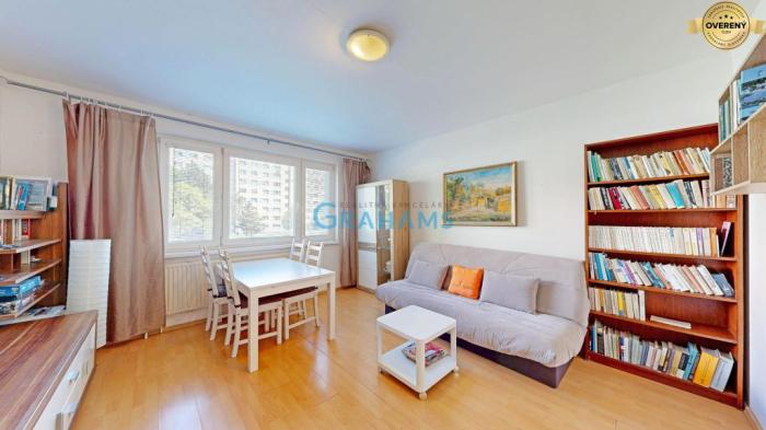Reality Začiatok Petržalky, priestranný 4-izbový byt 89 m², Planckova