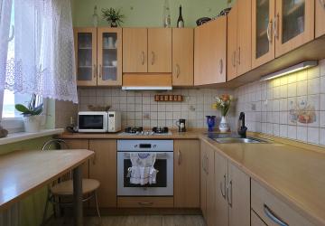 Reality PNORF – zariadený 2i byt, loggia, 2x pivnica, centrum – ul. Za Poštou