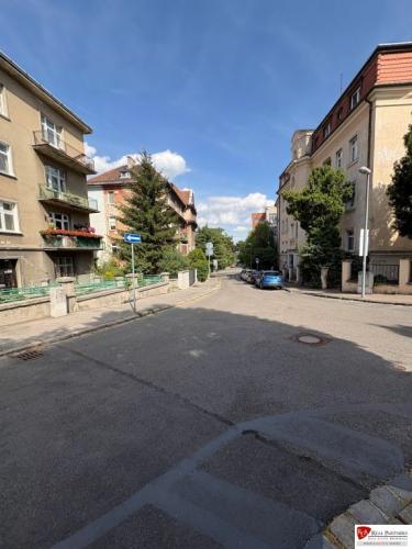 Reality REB.SK Krásny 1i byt s výhľadom na Slavín v tichej časti Starého Mesta