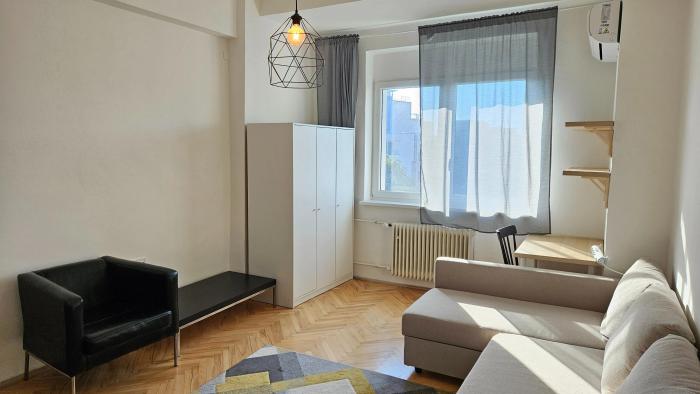 Reality 1-izbový byt byt, Bratislava, Staré Mesto, Krížna (časť Staré Mesto)
