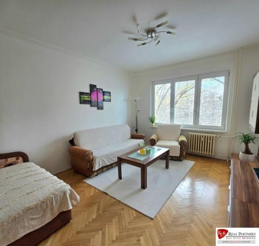 Reality 1 izbový zrekonštruovaný byt Ružinov, plne zariadený