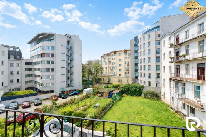 Reality RentHub | Prenájom - Butikový 1,5i apartmán s balkónom |