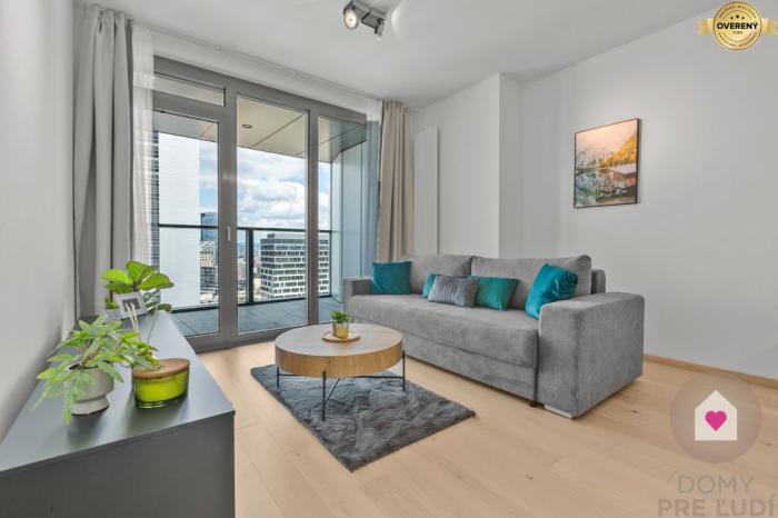 Reality BA/Eurovea Tower-Prenájom moderného 2i bytu s balkónom v novostavbe