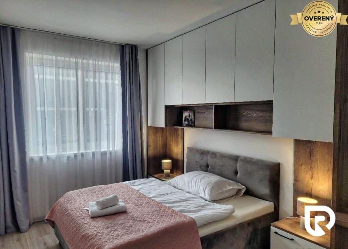 Reality RADO|NOVOSTAVBA CROSS - 2i byt 48 m² | parkovanie | Martin – Malá Hora
