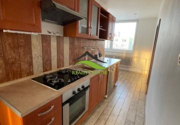 Reality Vkusný väčší 3 izb. byt po  rekonštrukcii - na Stráňanoch - 76m2