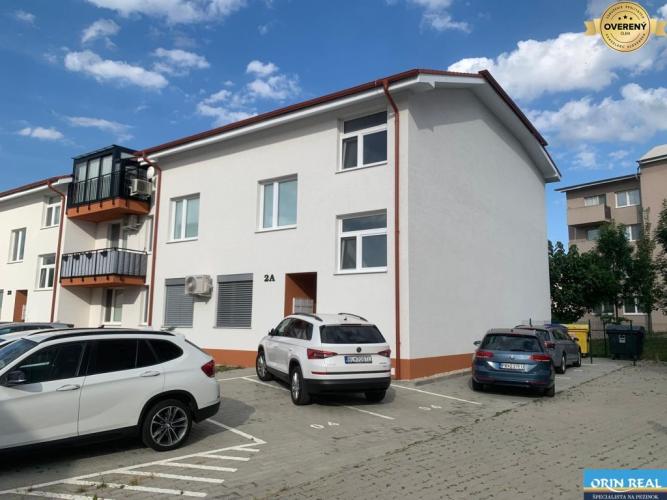 Reality Na prenájom 1izbový byt v Slovenskom Grobe 550,- Eur