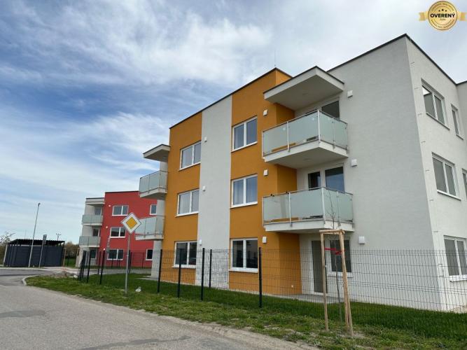 Reality NA PRENÁJOM EXLUZÍVNY NADŠTANDARDNÝ 2 IZBOVÝ BYT - ŠAMORÍN, ČASŤ ŠÁMOT