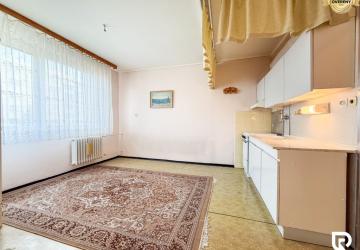Reality RADO | 1i byt 36m2 s balkónom, Soblahovská - Trenčín