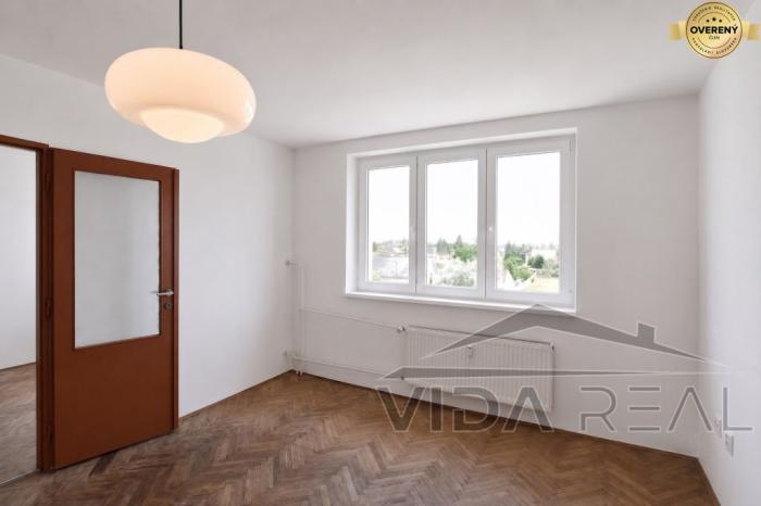 Reality Priestranný 3-izbový byt | 72 m² + 9 m² loggia + 9 m² pivnica |