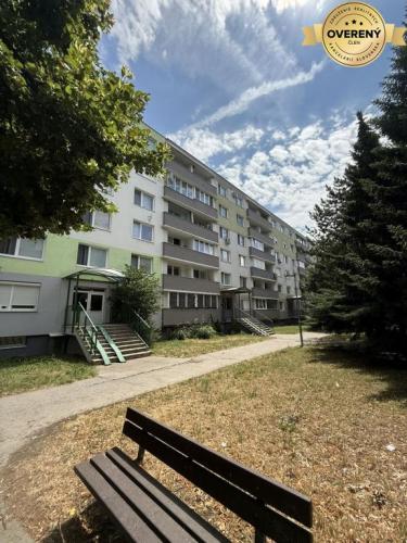 Reality Kľúč RK-Novinka:Priestranný 2-iz.byt s loggiou.(možnosť zmeny na 3-iz)