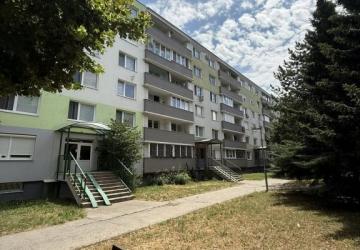 Reality Kľúč RK-Novinka:Priestranný 2-iz.byt s loggiou.(možnosť zmeny na 3-iz)