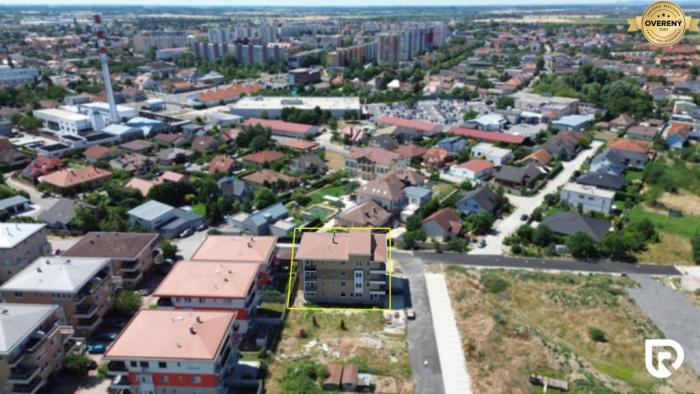 Reality RADO | 3 izb. byt 73 m2 s balkónom |  Dlhá ul.