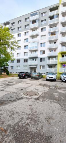 Reality 5 a viac-izbový byt byt, Považská Bystrica