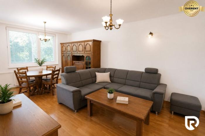 Reality RentHub | Prenájom veľký 2 izb. byt s 2 balkónmi | Žilina - Vlčince