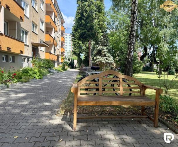 Reality RADO | IBA U NÁS! 3i byt 78 m² s parkovacím miestom | Pred Poľom, TN