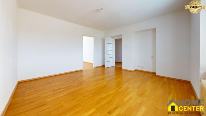 Reality NA PREDAJ 2 IZBOVÝ TEHLOVÝ BYT V CENTRE MESTA, VNÚTORNÁ OKRUŽNÁ