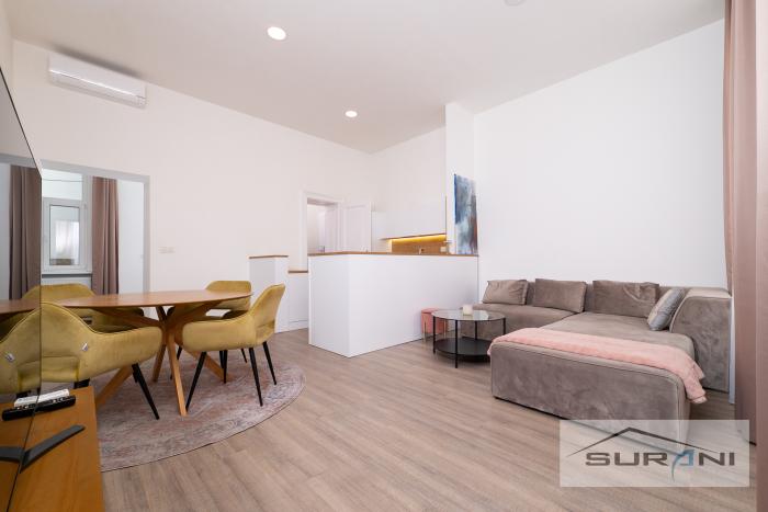 Reality Na prenájom | Priestranný 2-izbový byt | 89,50 m² | Staré Mesto – Sládkovičova ulica