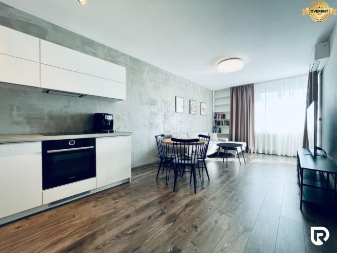 Reality RentHub | Exkluzívny 2-izbový byt v Perle Ružinova | 49 ㎡ | Ružinove