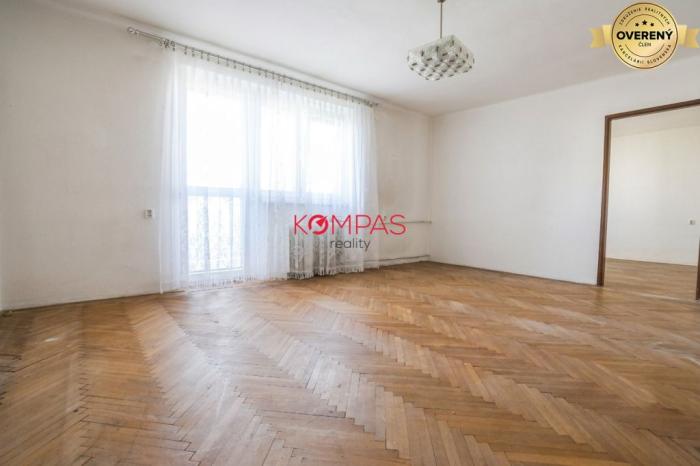 Reality TEHLOVÝ, VEĽKÝ 3-IZB.BYT V CENTRE MESTA S LODŽIOU V NAJLEPŠEJ LOKALITE