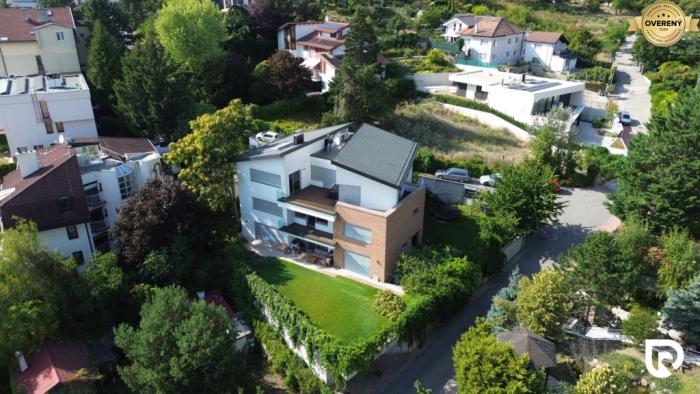 Reality RADO | 5-izbový byt 155m2 + terasa 12m2 | Staré Mesto