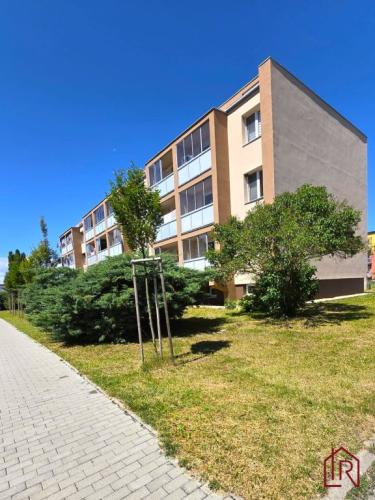 Reality IMPULZ REAL: 4-izbový byt vo Veľkom Šariši, 77 m²