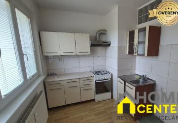 Reality PREDAJ : 1 IZBOVÝ BYT, KOMÁRNO