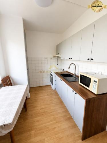 Reality Prenájom 3 izbový byt, ulica Poludníkova, Bratislava II. Ružinov