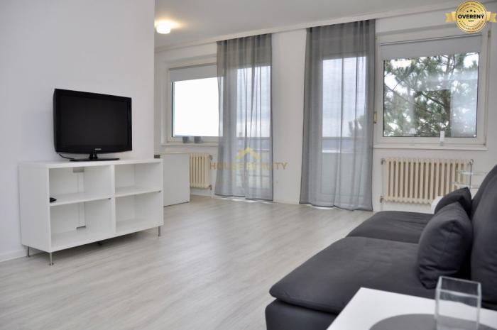 Reality Prenájom 1,5 izbový byt, Majerníkova ulica, Bratislava IV Dlhé Diely