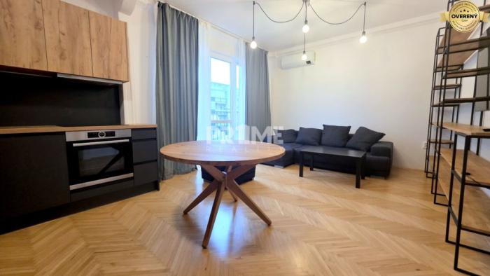 Reality ŠTÝLOVÝ 3i byt, REKONŠTRUKCIA, KLÍMA, Plzenská ulica, Nové Mesto