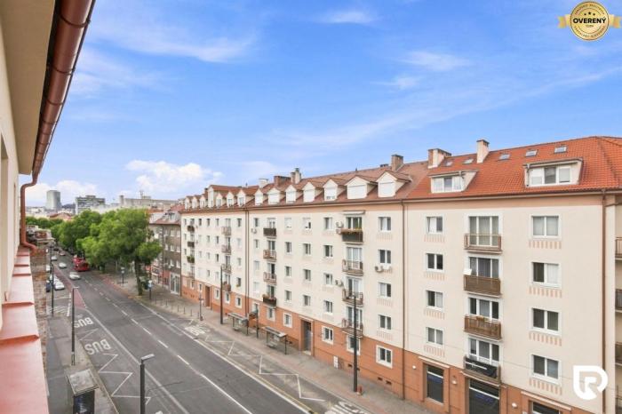 Reality RADO | Predaj 90 m² byt so staromestskou atmosférou a vysokými stropmi