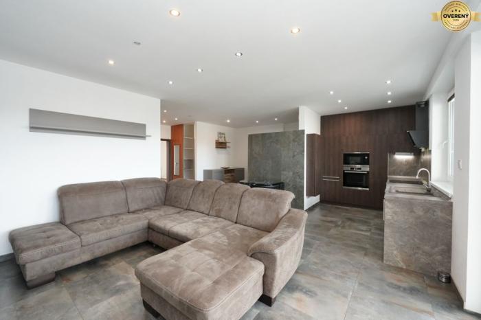 Reality Moderný 3i byt s 2 balkónmi a garážovým státím v Axton Residence