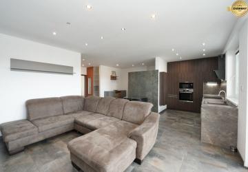 Reality Moderný 3i byt s 2 balkónmi a garážovým státím v Axton Residence