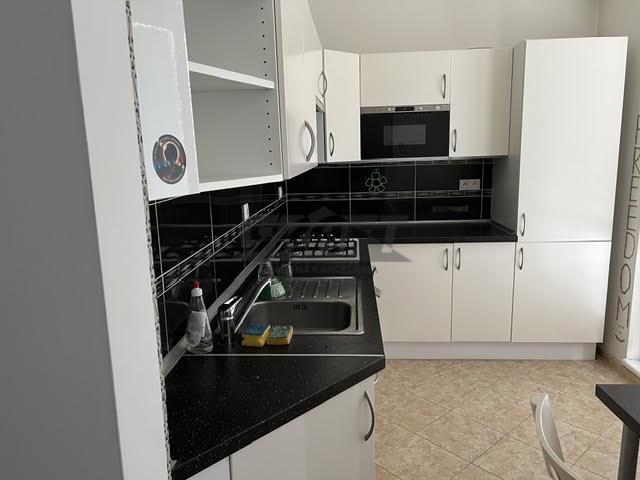 Reality 1,5 izbový byt po staršej kompletnej rekonštrukcii – Šalviová ul.