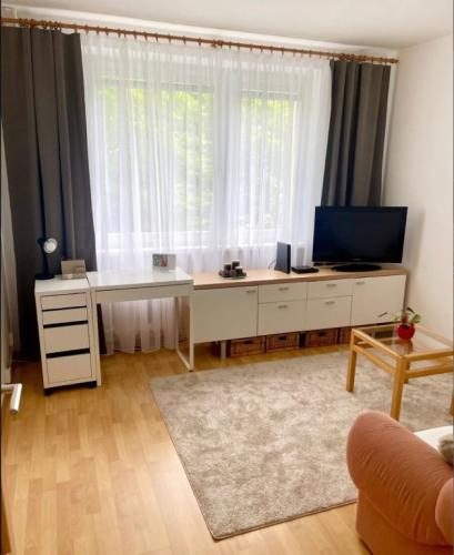 Reality REB.SK - 3-izbový byt s balkónom a zeleňou na Muškátovej u. Ružinov