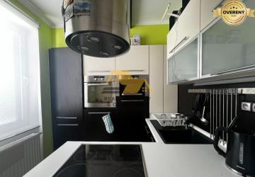 Reality Prenajmem 3 izbový byt neďaleko centra v Nových Zámkoch