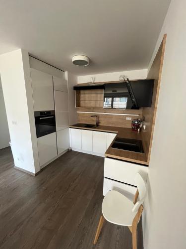 Reality 2,5-izbový byt byt, Bratislava, Staré Mesto, Bernolákova