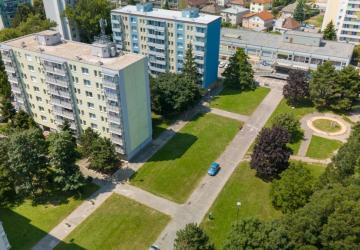 Reality Moderne vybavený a zariadený 1-izbový byt s balkónom na sídlisku JUH